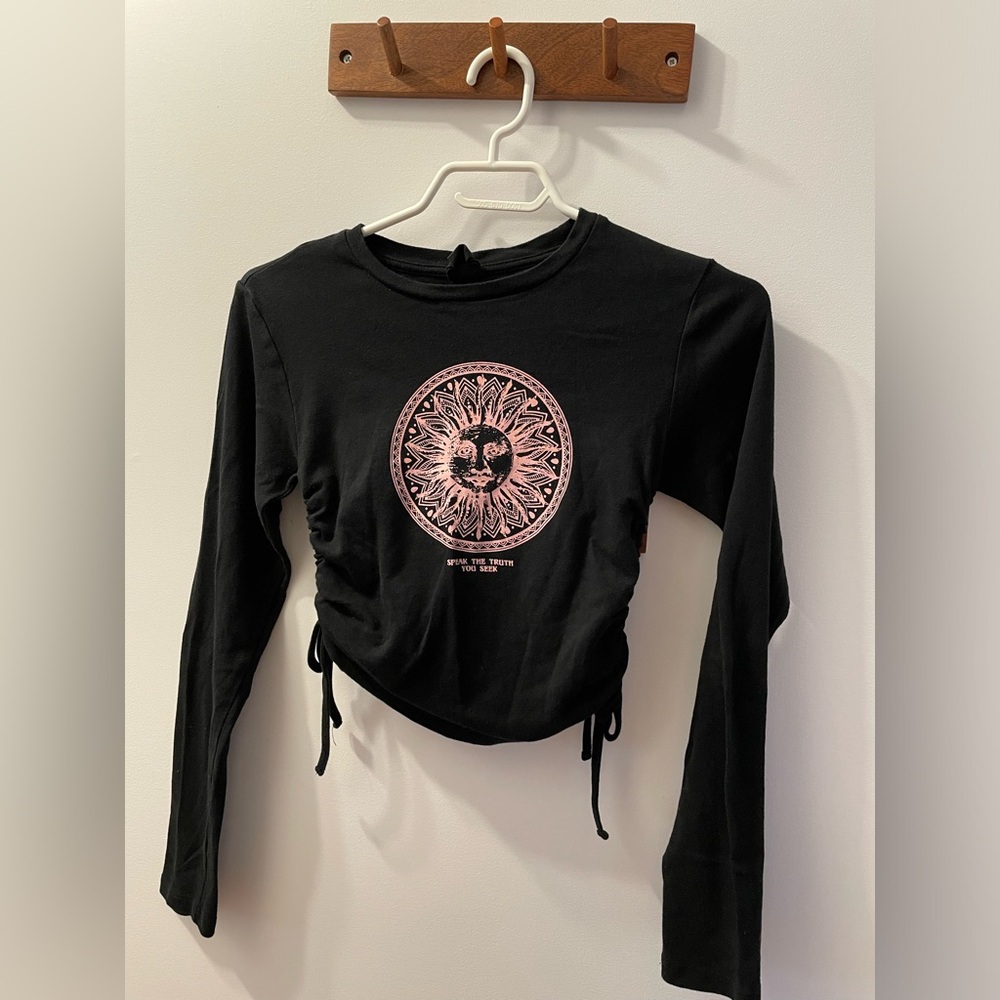 UO longsleeve